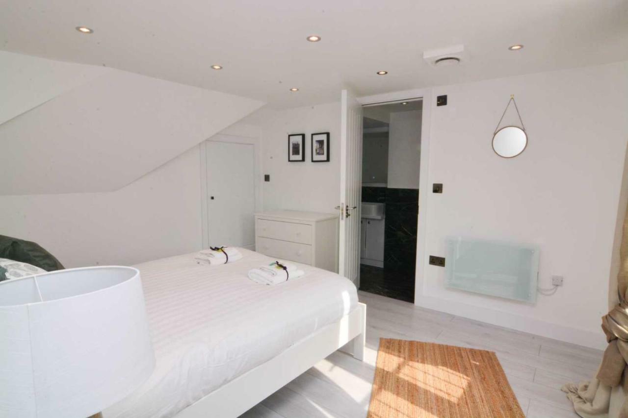 Apartment Wharf - Macarena Apartments Londra Cameră foto