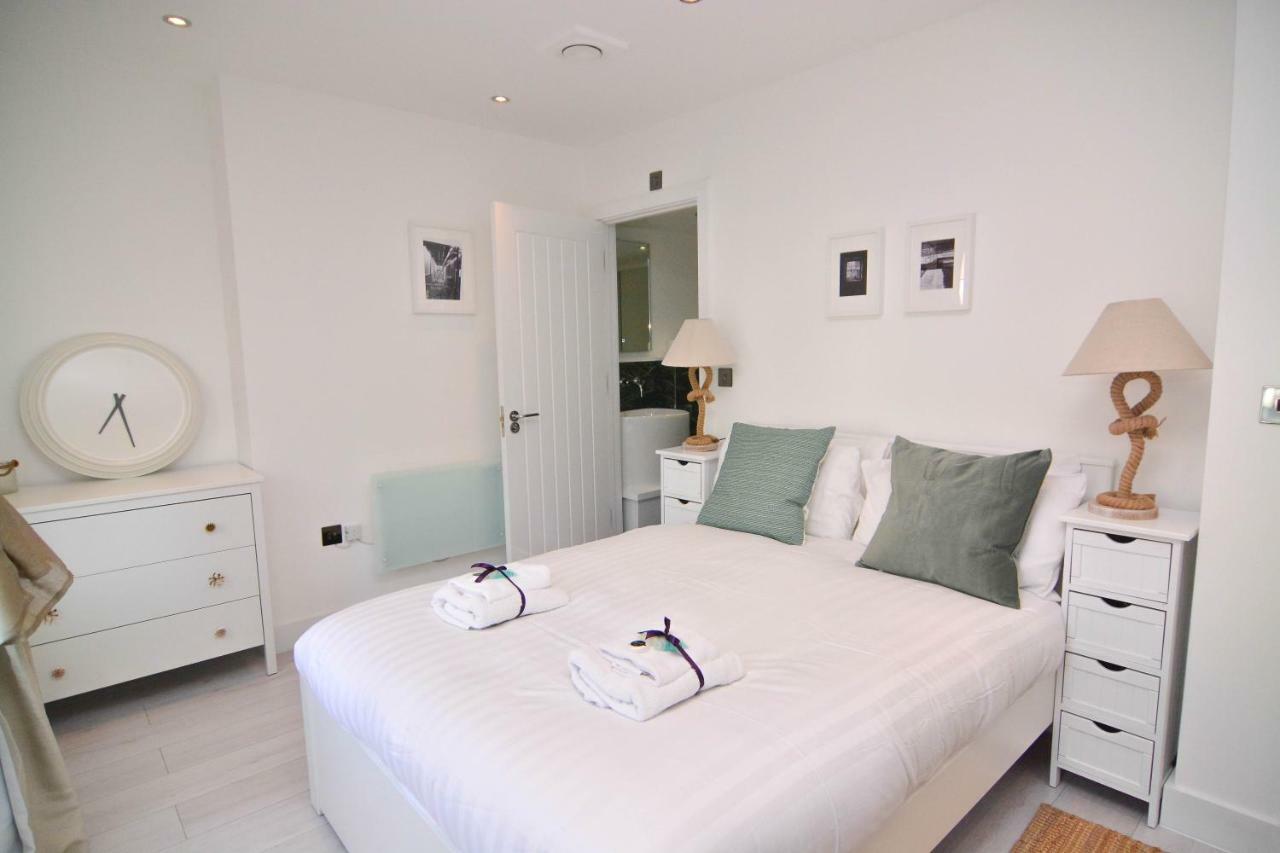 Apartment Wharf - Macarena Apartments Londra Exterior foto