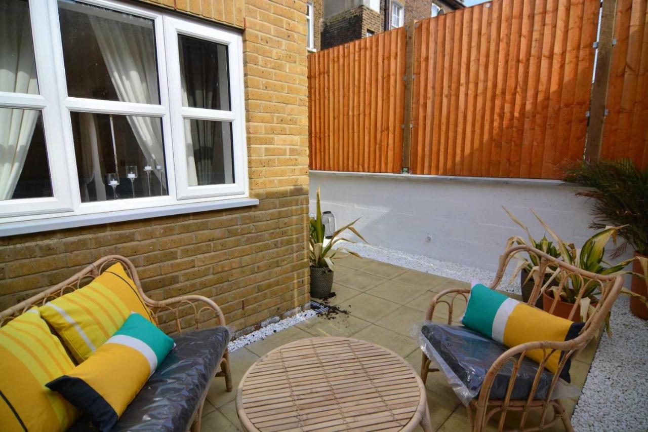 Apartment Wharf - Macarena Apartments Londra Exterior foto