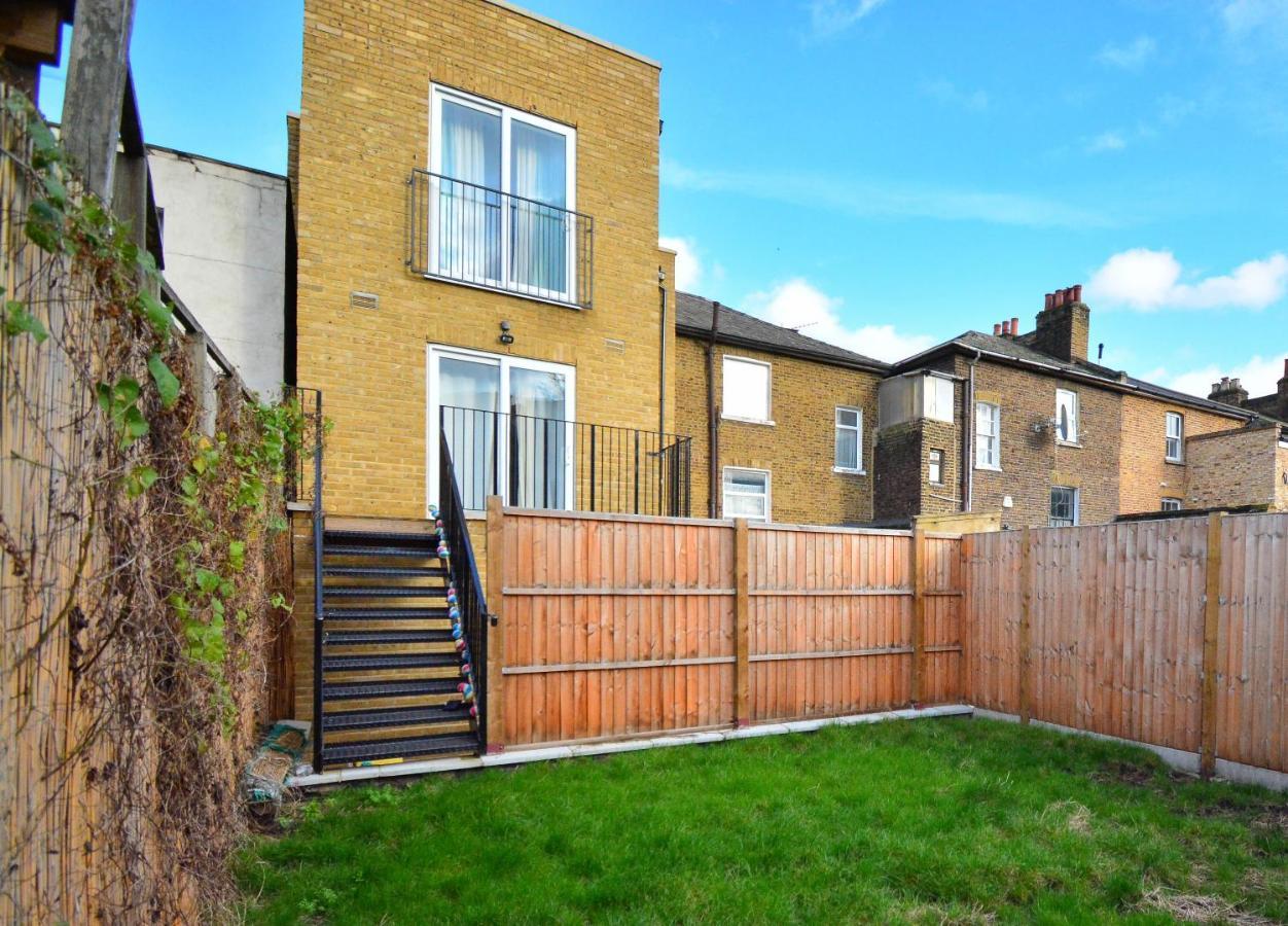 Apartment Wharf - Macarena Apartments Londra Exterior foto