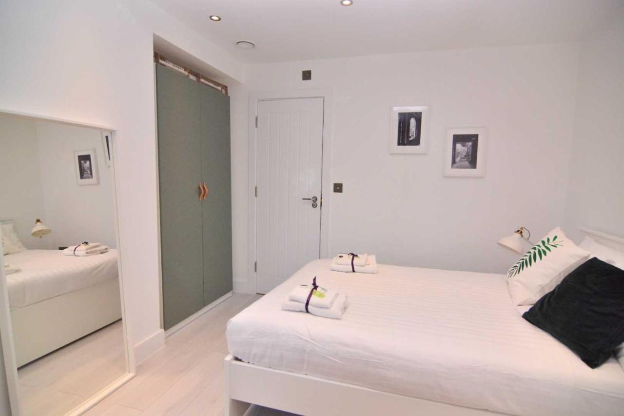 Apartment Wharf - Macarena Apartments Londra Exterior foto